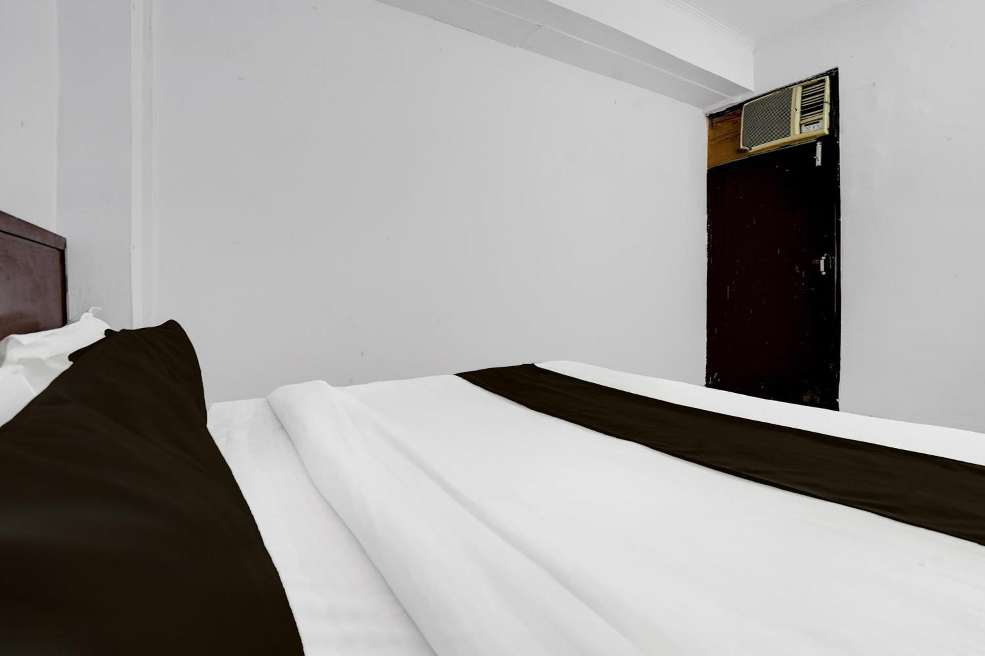 Super Hotel O Wamson Kalkaji Devi Экстерьер фото