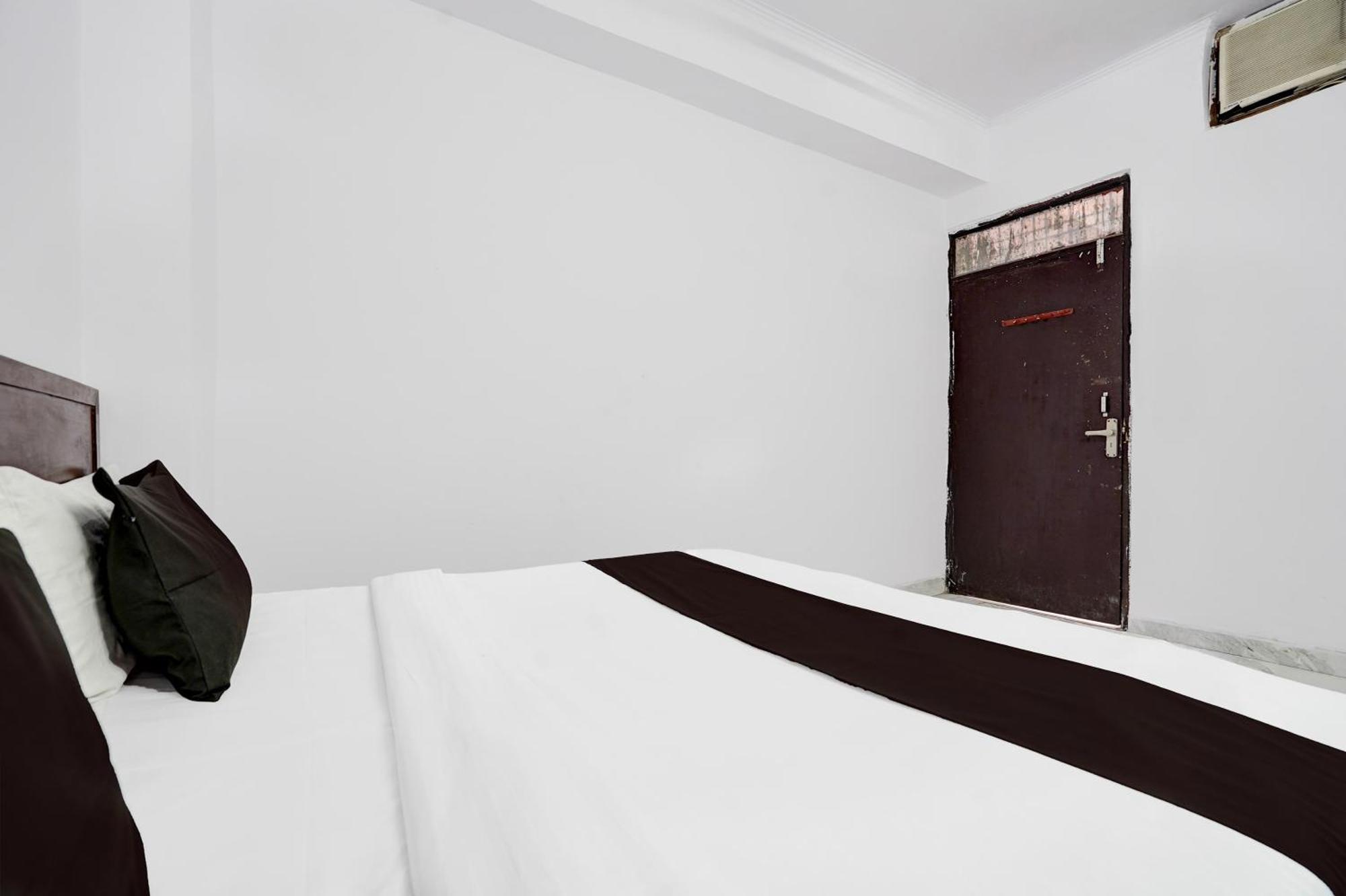 Super Hotel O Wamson Kalkaji Devi Экстерьер фото